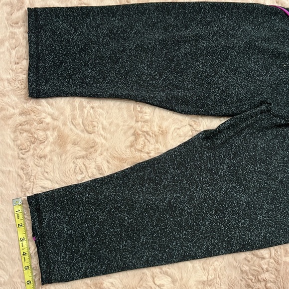 Size 1XL athletic capri pant - Picture 5 of 9